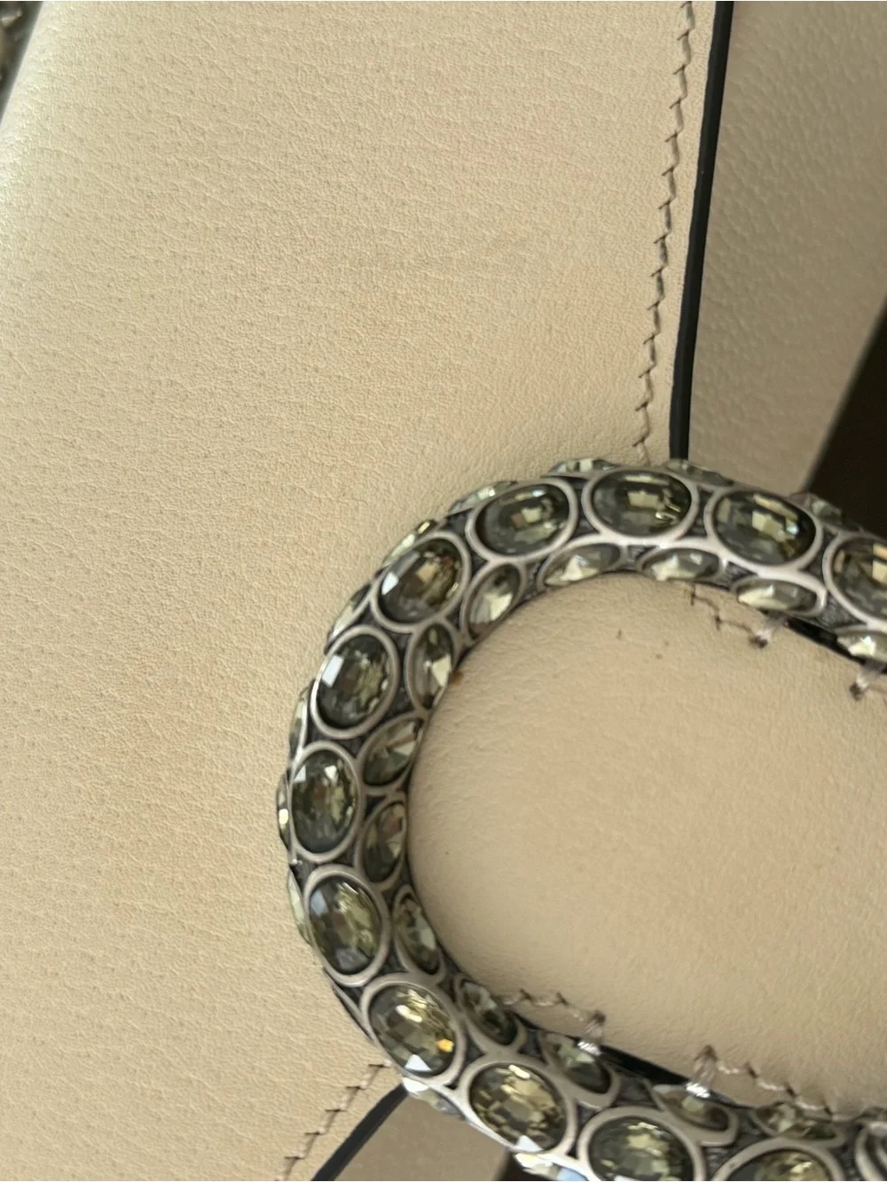 Gucci Cream Leather Shoulder Bag with Silver Chain - Picture 9 of 12